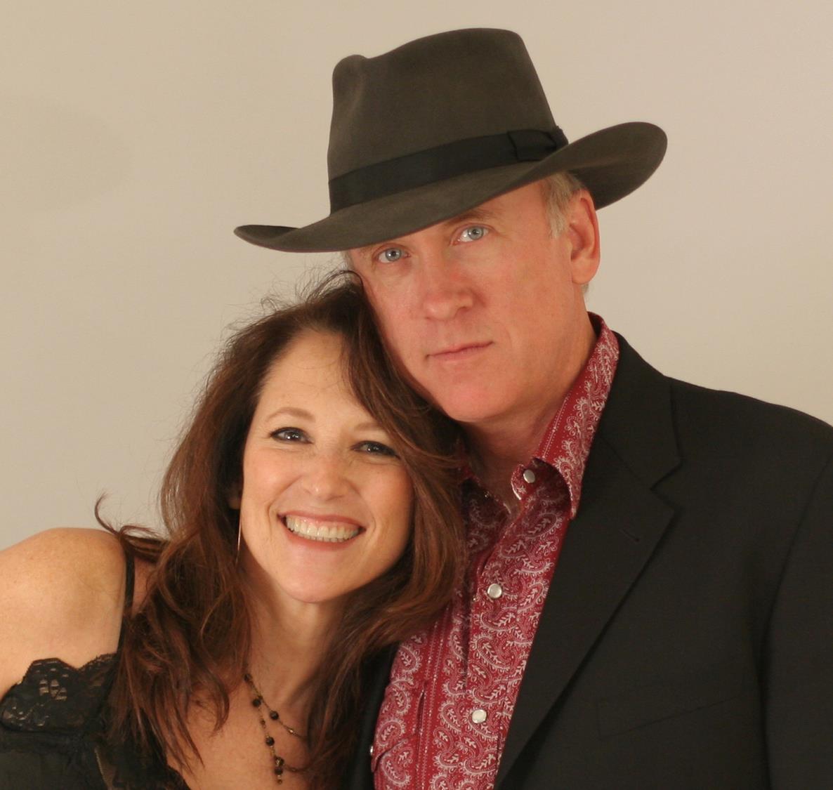 True Texas Tunes at Lake Austin | Bradley Kopp & Lorrie Singer